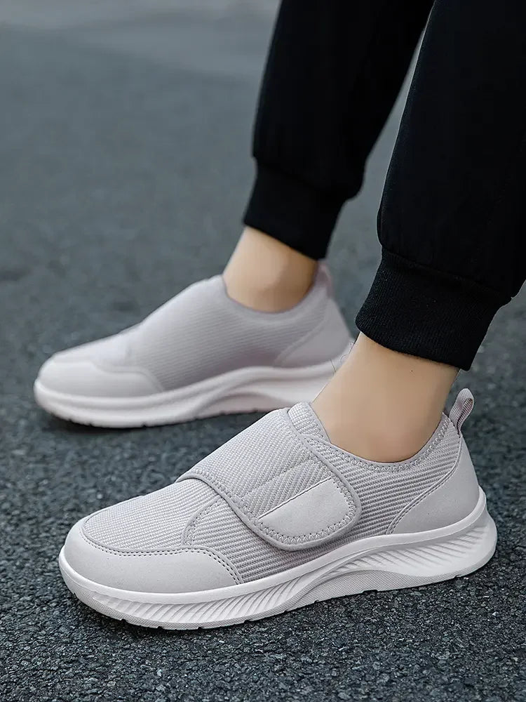 Men's breathable, ultra-lightweight casual shoes by Memories but Unique, featuring a minimalist design and comfortable fit.