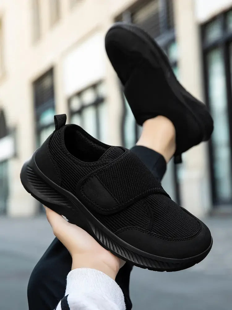 Men's breathable, ultra-lightweight casual shoes by Memories but Unique, featuring a minimalist design and comfortable fit.