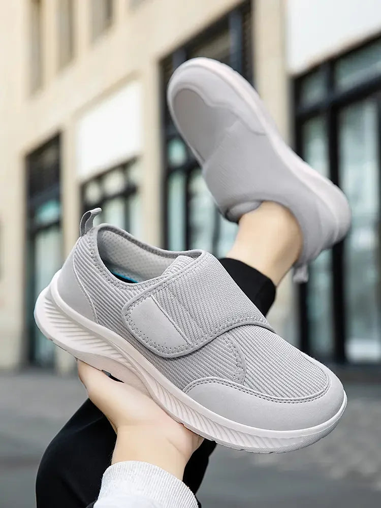 Men's breathable, ultra-lightweight casual shoes by Memories but Unique, featuring a minimalist design and comfortable fit.