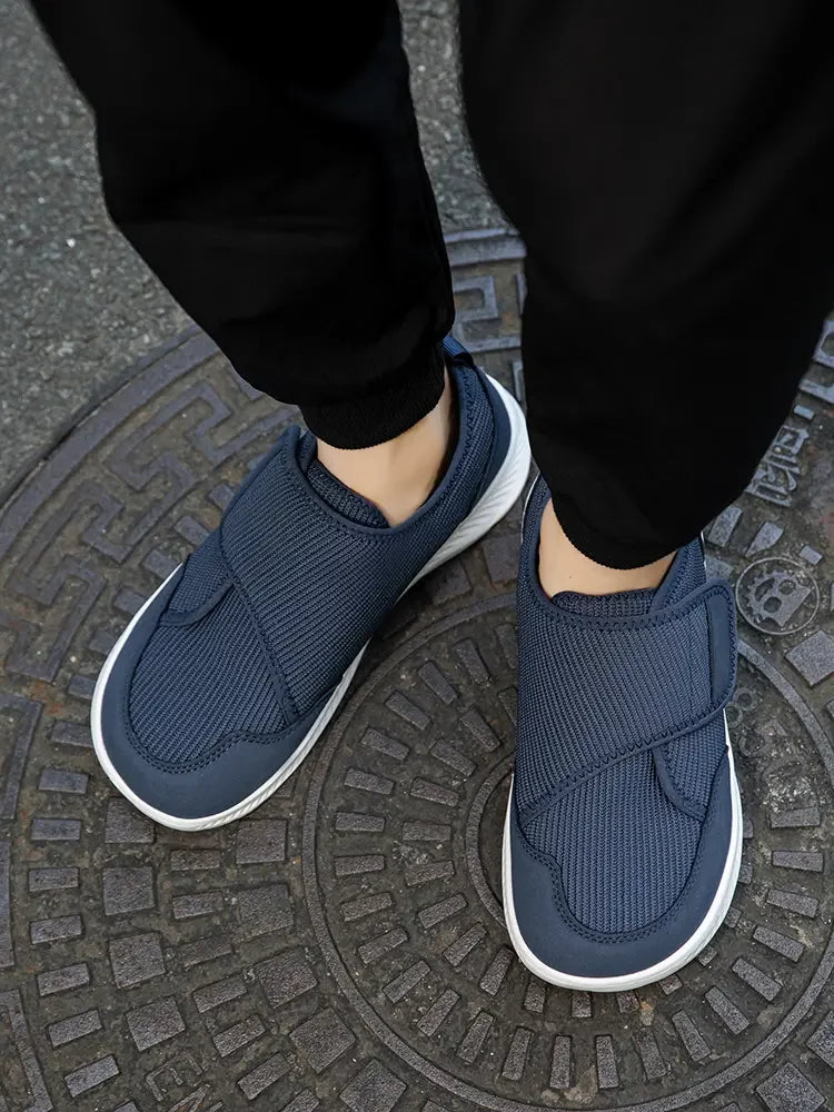 Men's breathable, ultra-lightweight casual shoes by Memories but Unique, featuring a minimalist design and comfortable fit.