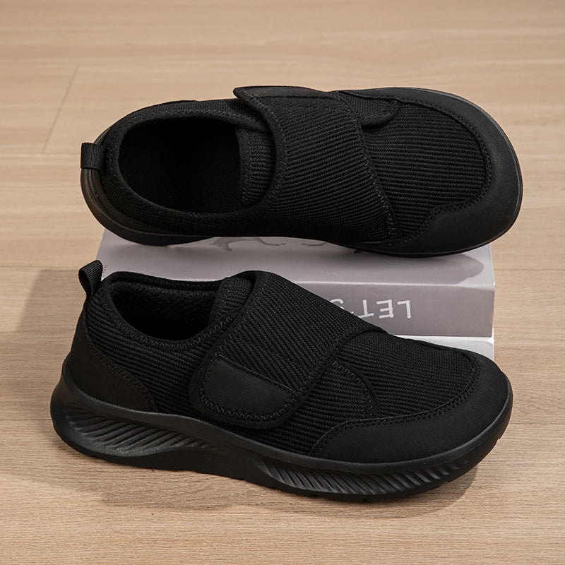 Men's breathable, ultra-lightweight casual shoes by Memories but Unique, featuring a minimalist design and comfortable fit.