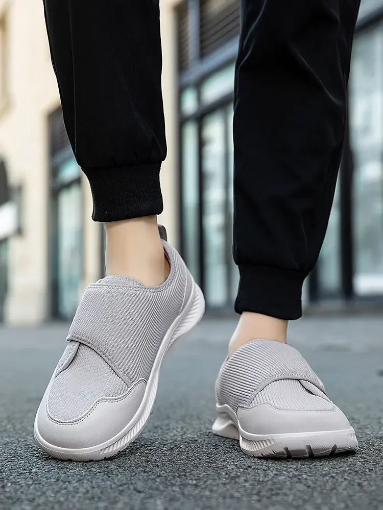 Men's breathable, ultra-lightweight casual shoes by Memories but Unique, featuring a minimalist design and comfortable fit.