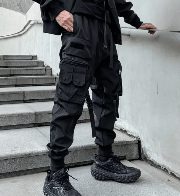 Men's Zen functional leggings with a sleek fit, designed for active wear and comfort in sweatpants and joggers style.